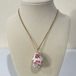 Vintage Floral Porcelain Egg Pendant Necklace Whimsy Fairy Grandma Prairie